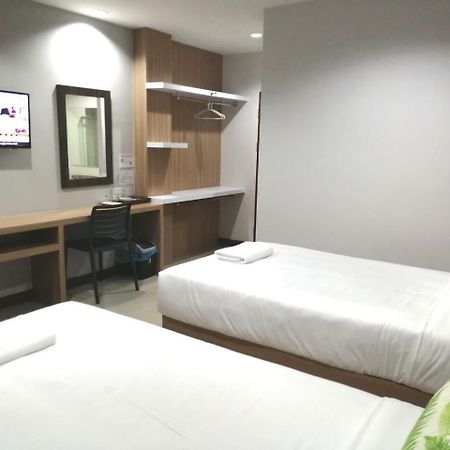 The Like Hotel Udon Thani Exteriör bild